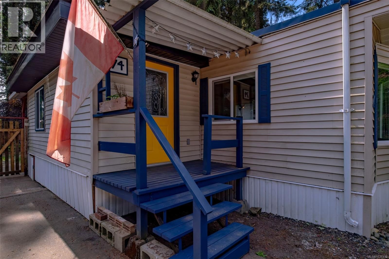 74 3560 Hallberg Road property photo