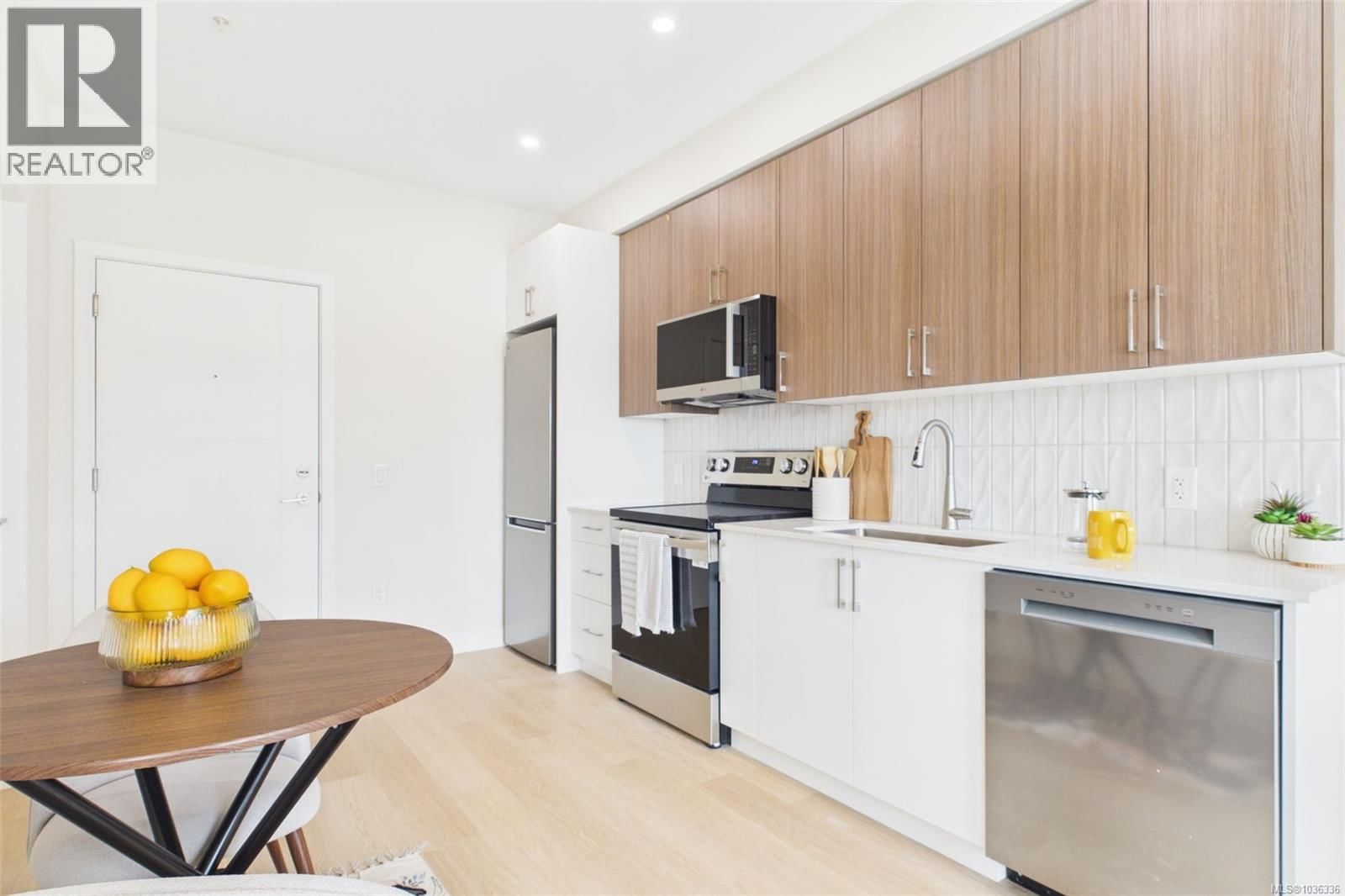 204 777 Station Avenue property photo