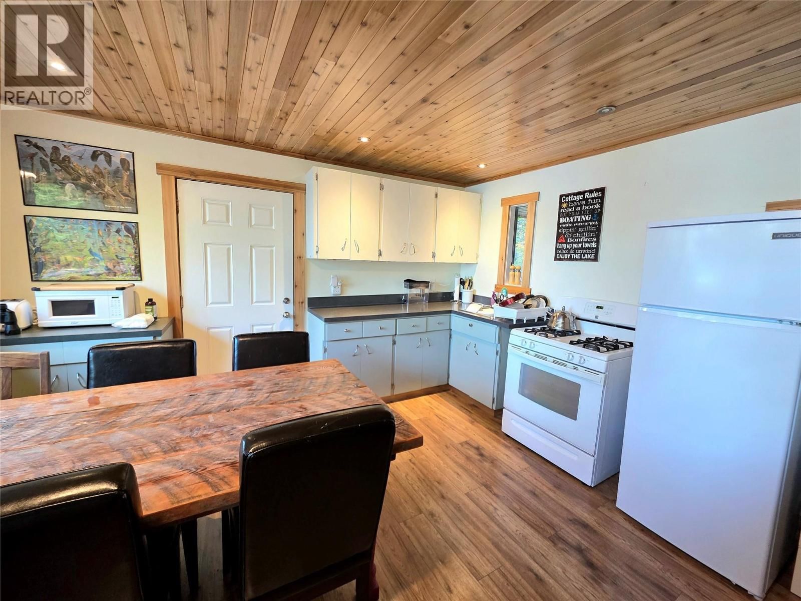 6453 PINAUS LAKE ROAD Image 5