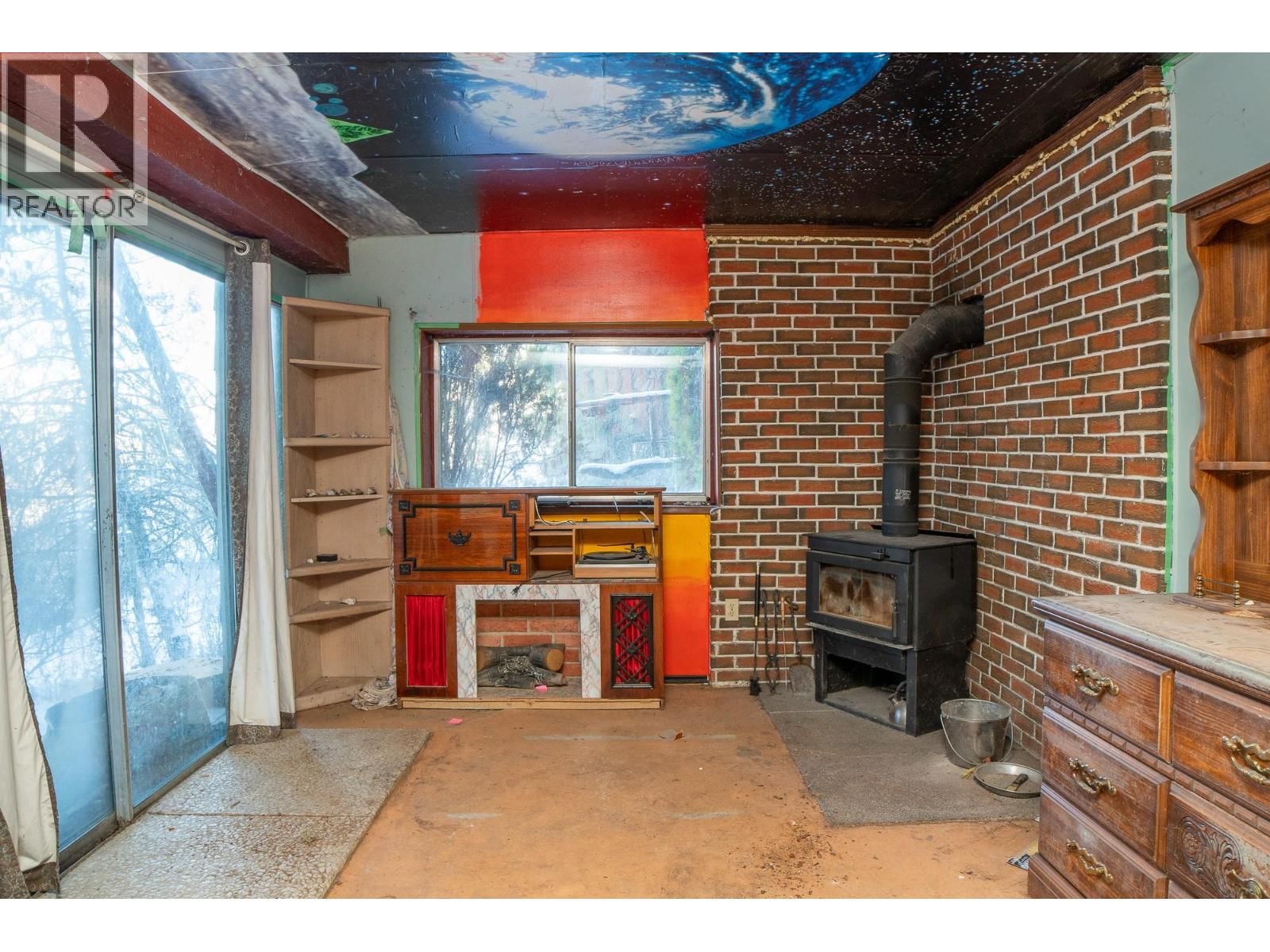 9308 MAIN STREET Image 10