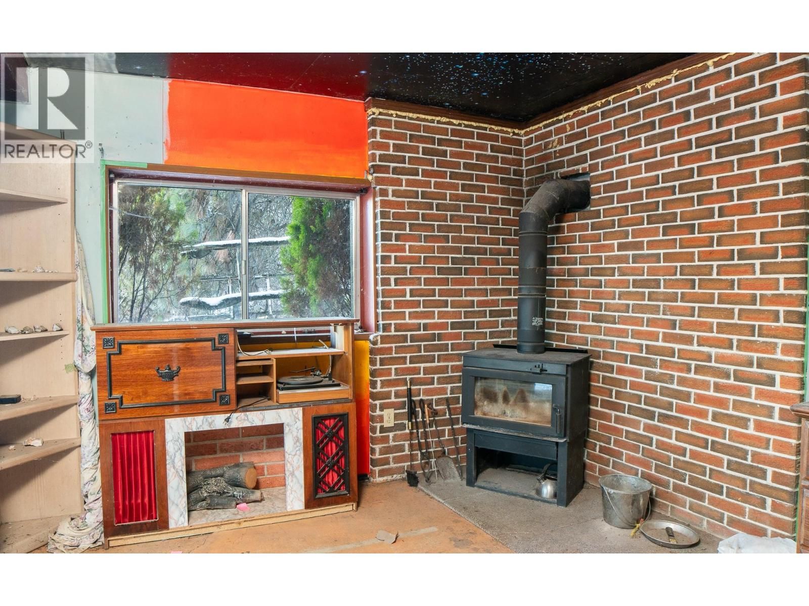 9308 MAIN STREET Image 11