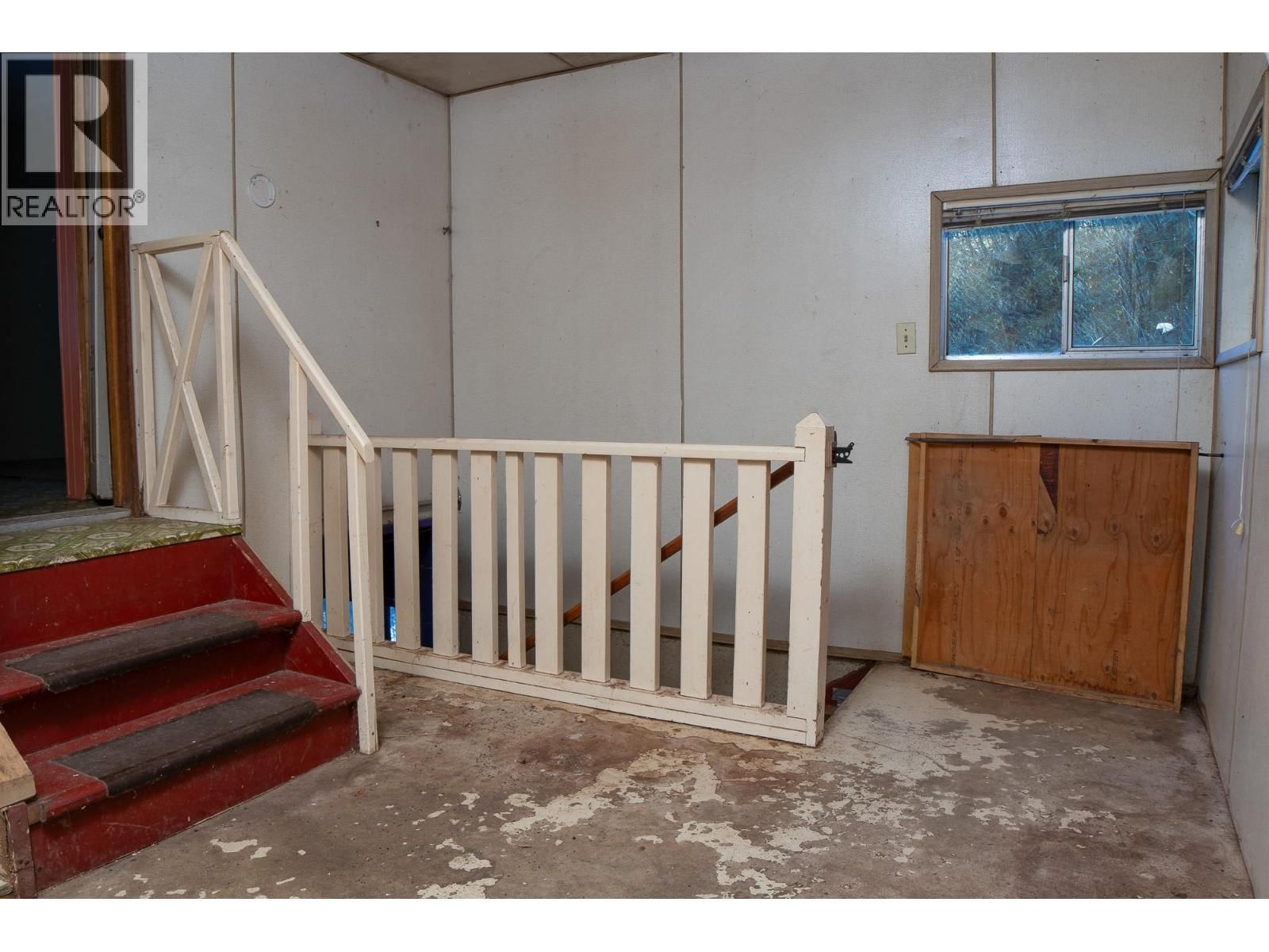 9308 MAIN STREET Image 16