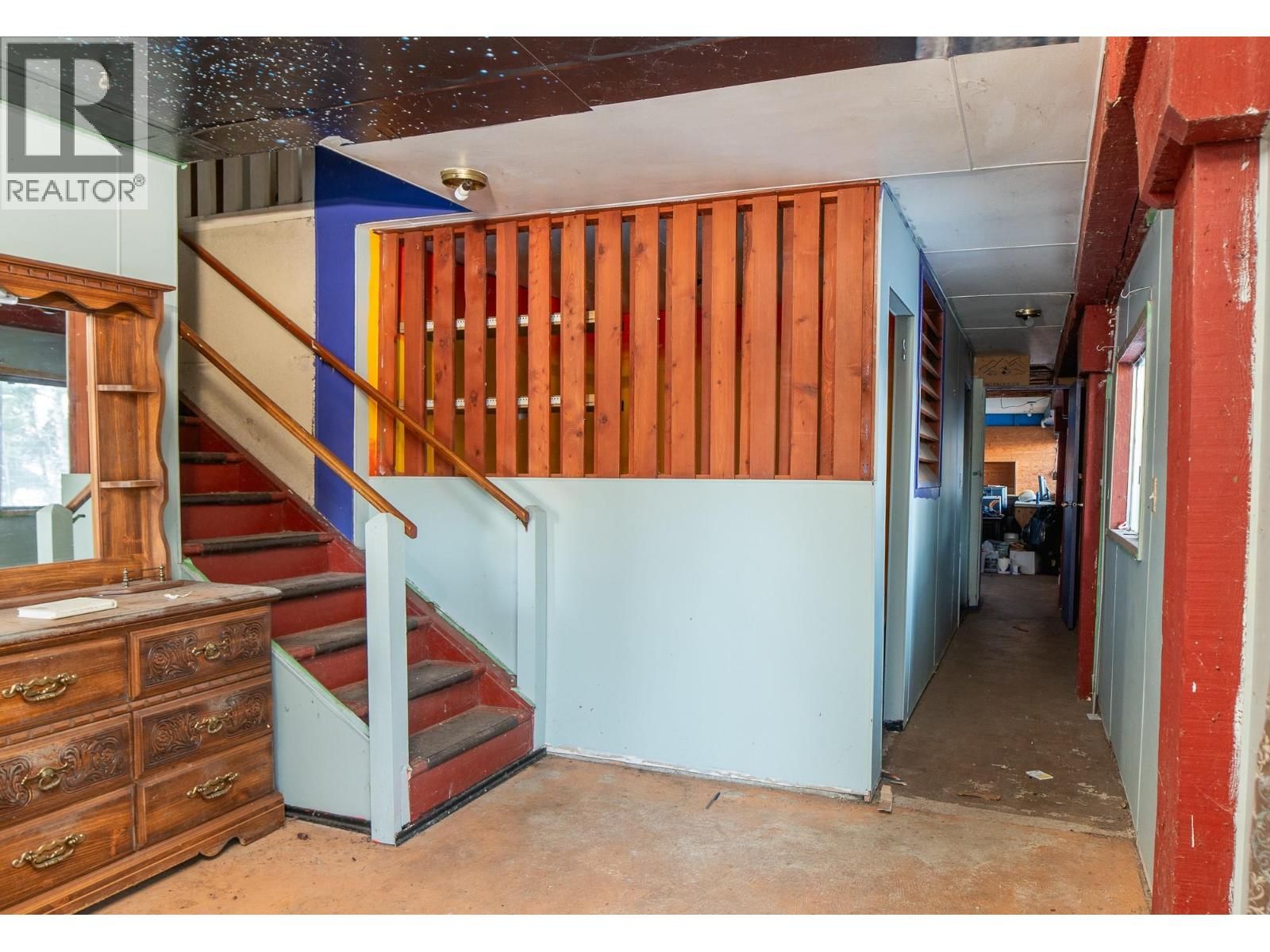 9308 MAIN STREET Image 20