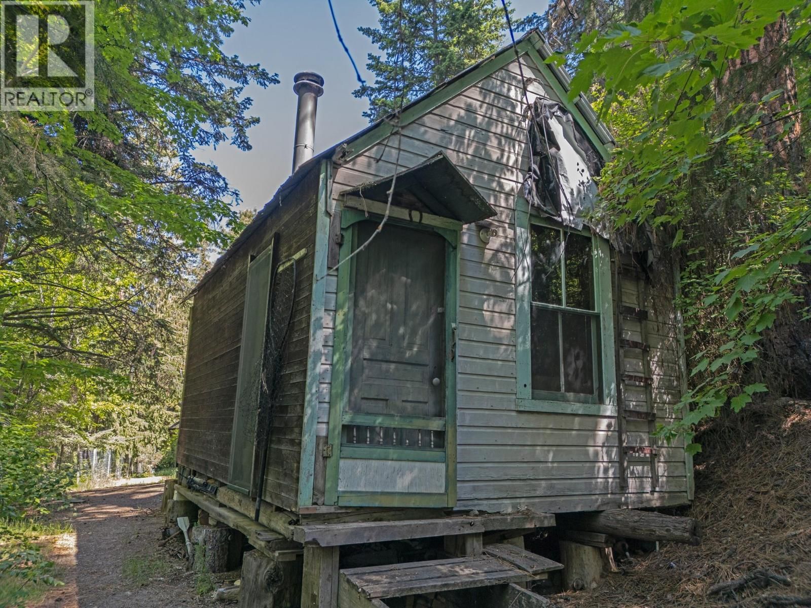 9308 MAIN STREET Image 21