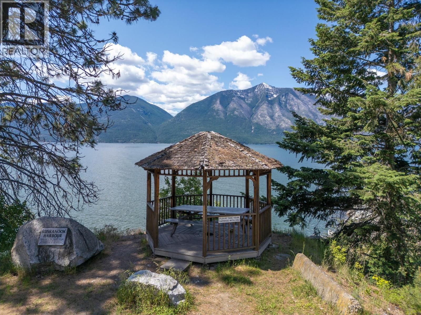 9308 MAIN STREET Image 31