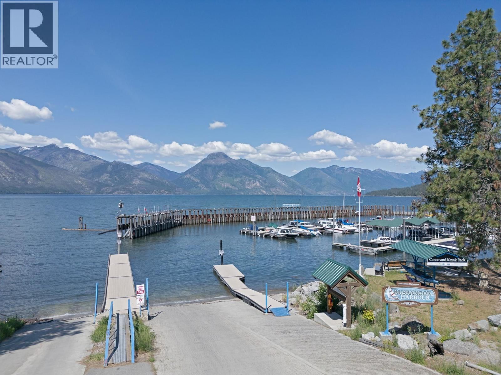 9308 MAIN STREET Image 32