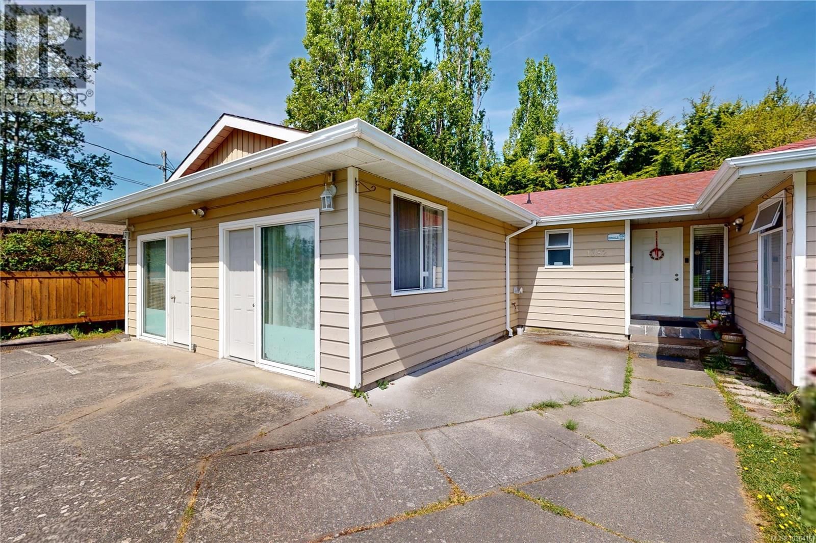 1382 McKenzie Avenue property photo