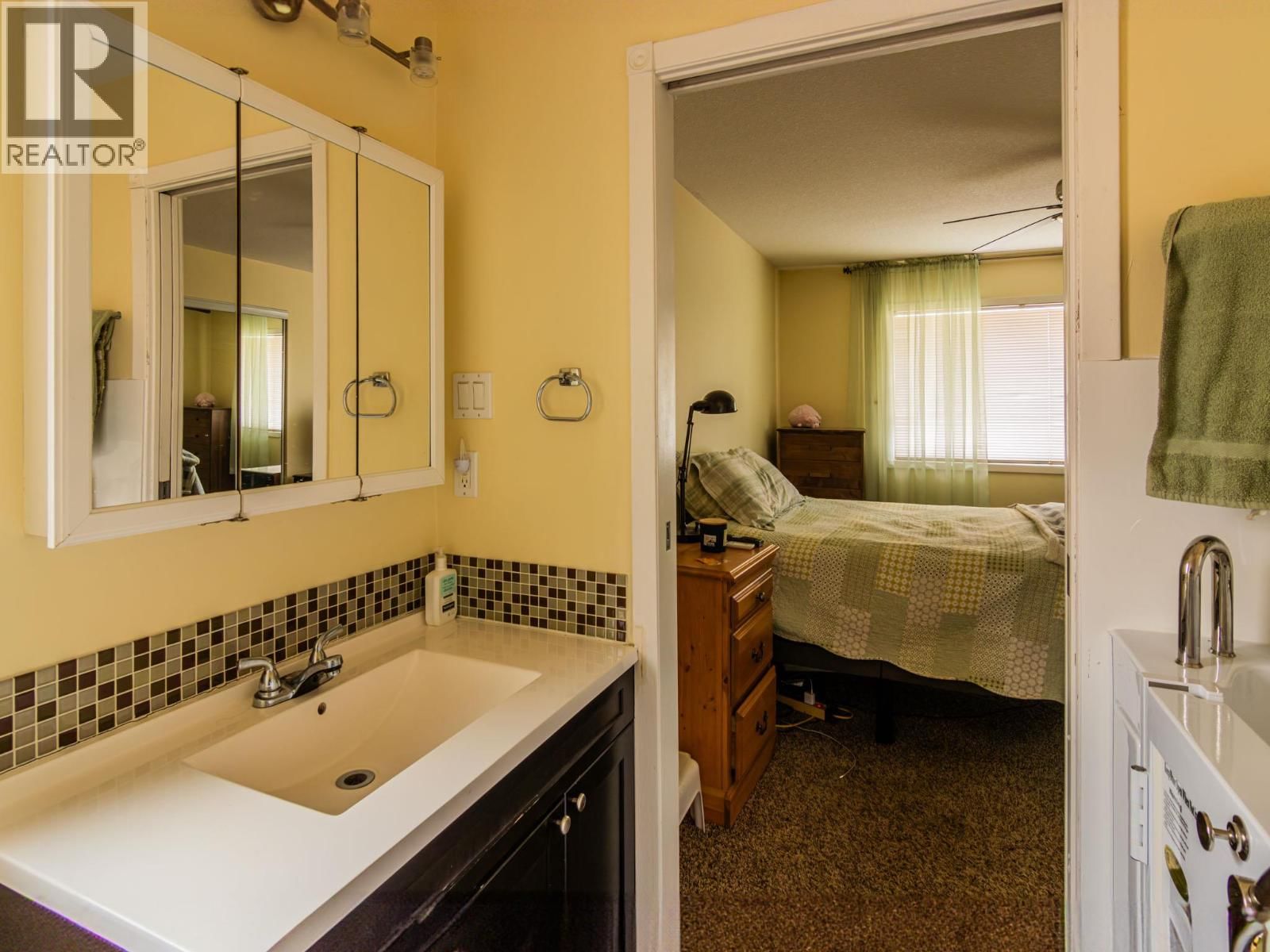 2455 5TH AVENUE NORTHEAST Image 22