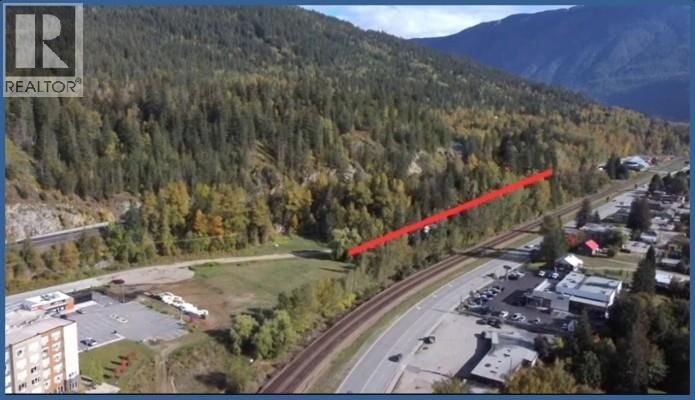 1640 Bend Frontage Road, Revelstoke, British Columbia V0E 2S0