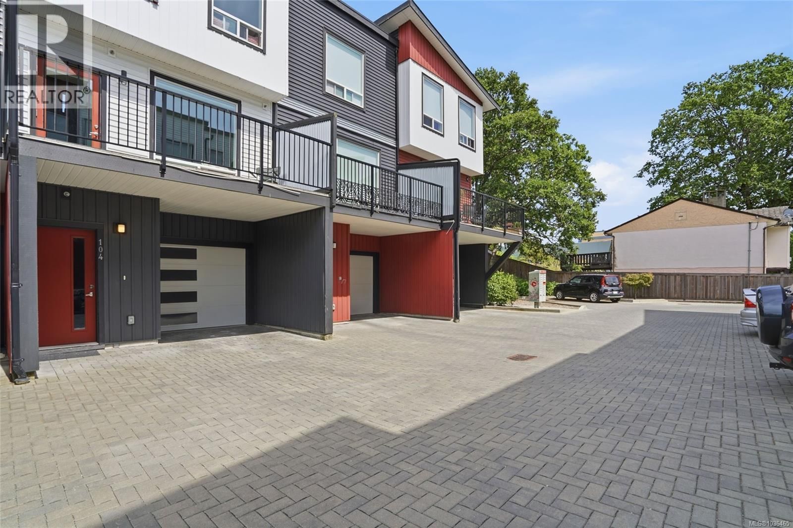 104 1726 Kerrisdale Road