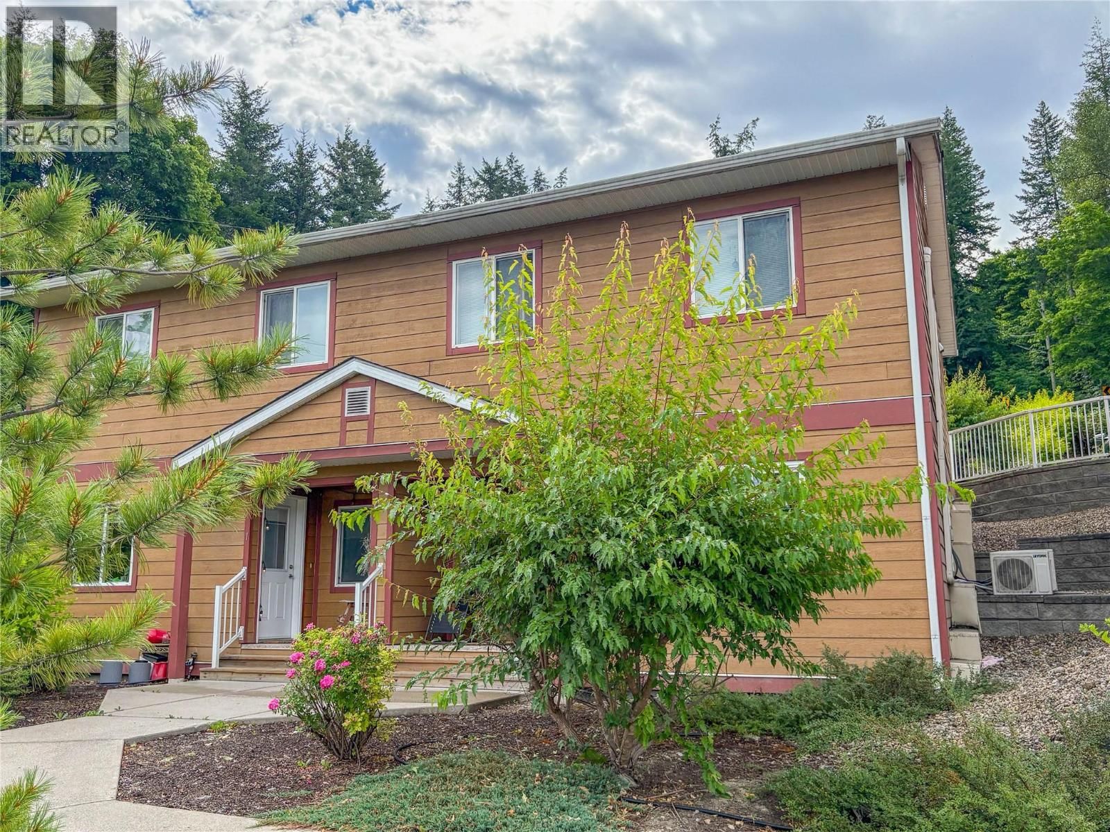 1070 1 Street Southeast, Salmon Arm, British Columbia V1E 0B6