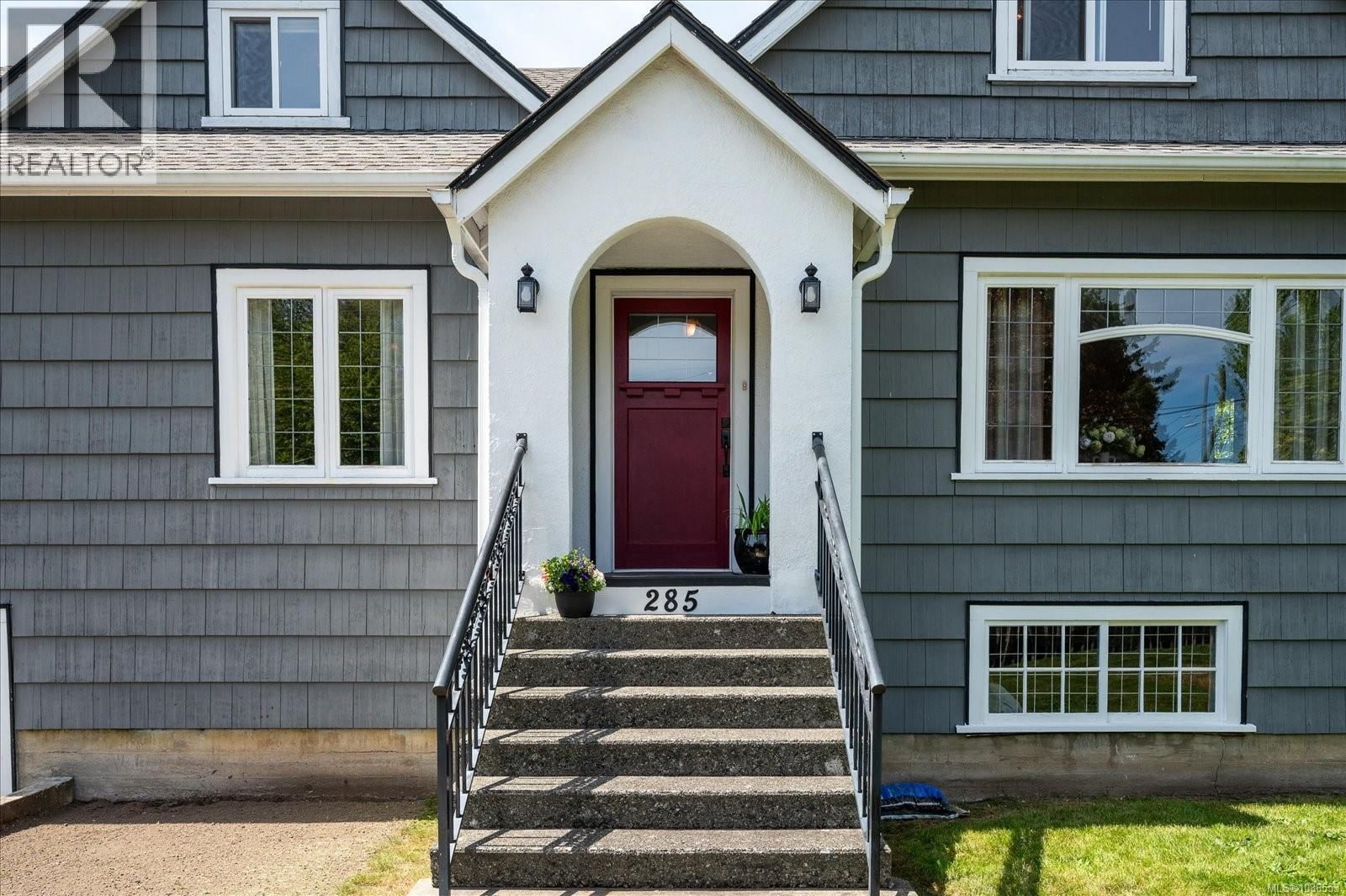 285 Wall Street property photo