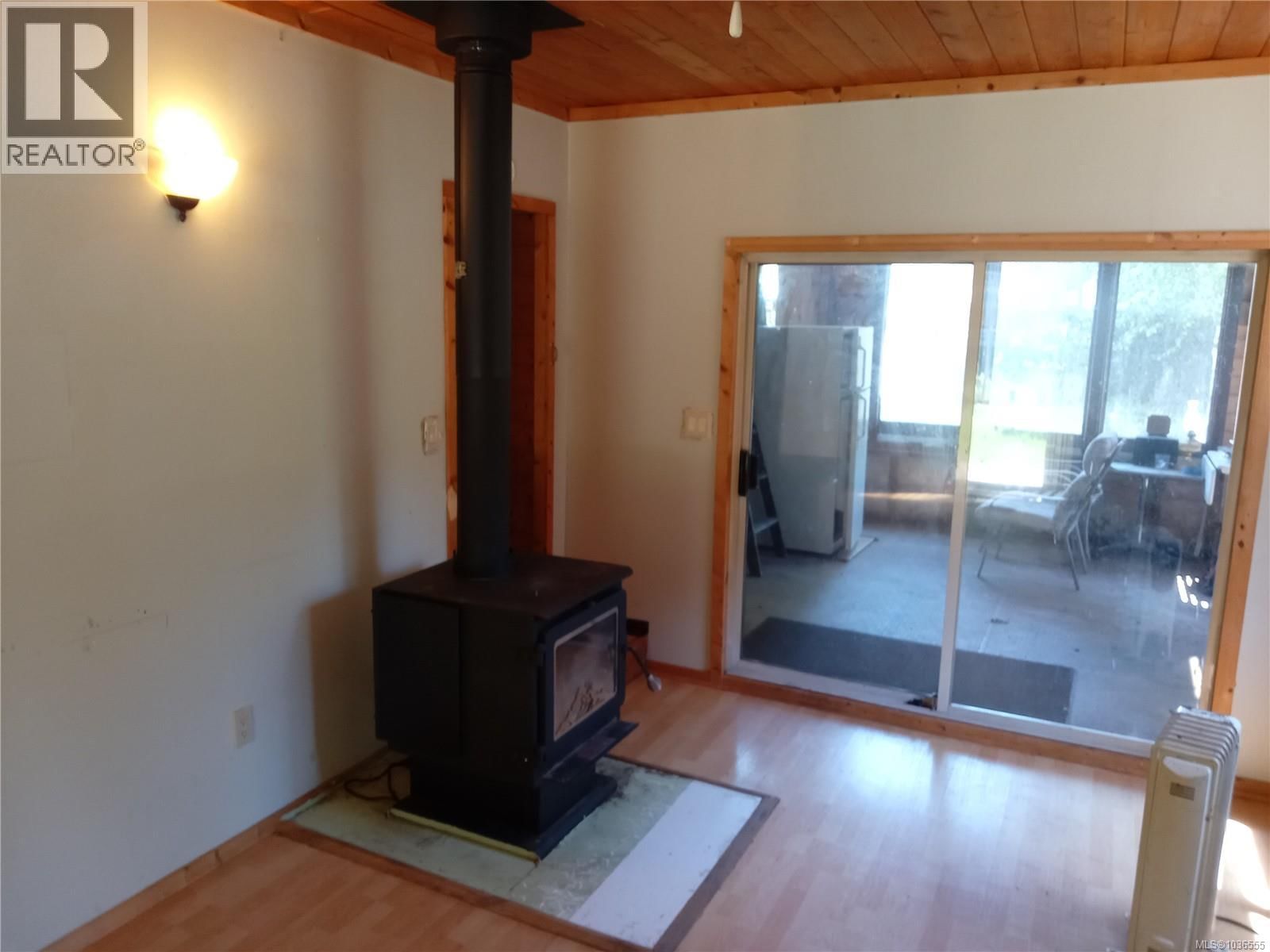 30 8631 South Shore Road property photo
