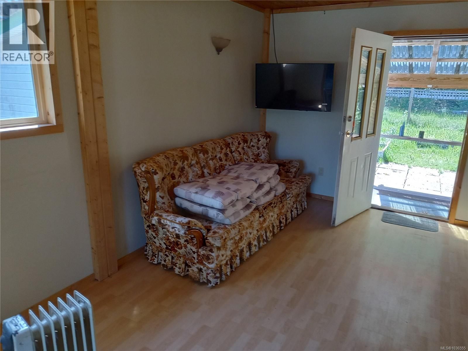 30 8631 South Shore Road property photo