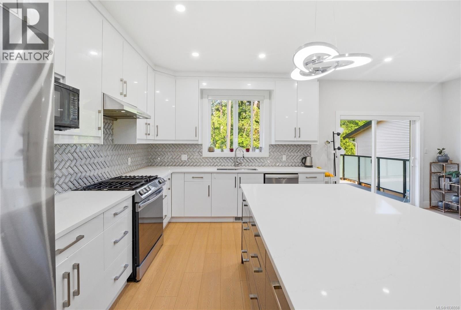5254 Sherbourne Drive property photo