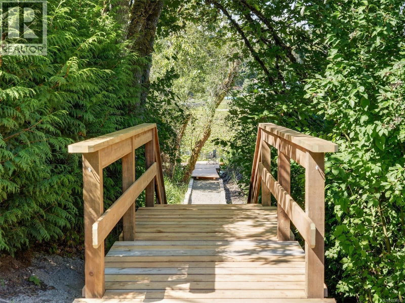 2391 Shawnigan Lake Road Shawnigan Lake British Columbia, V8H 2H1 - 3 Bedrooms Waterfront Home For sale