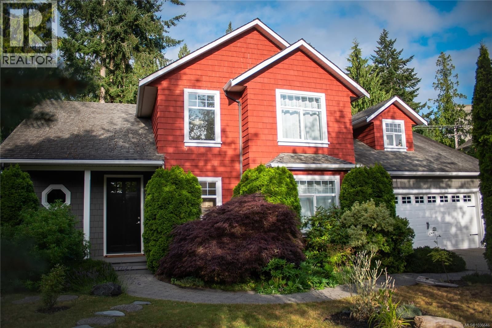 907 Savary Drive