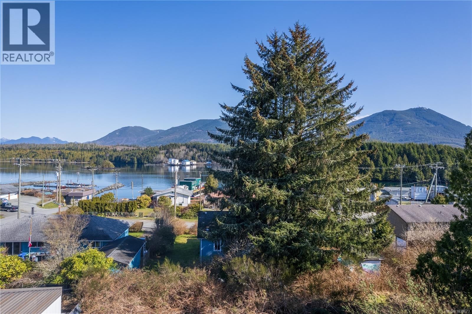 1767 Cedar Road, Ucluelet, British Columbia V0R 3A0