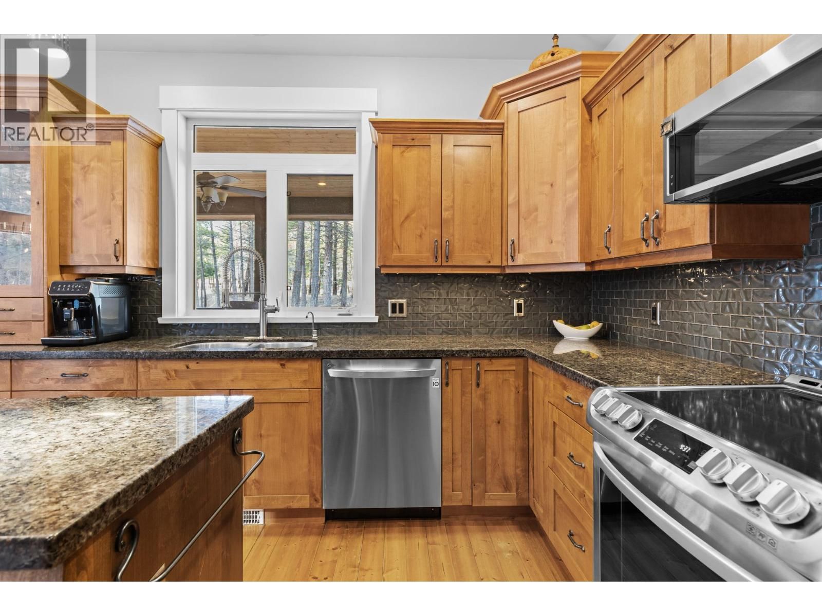 4802 TREPANIER ROAD Image 22