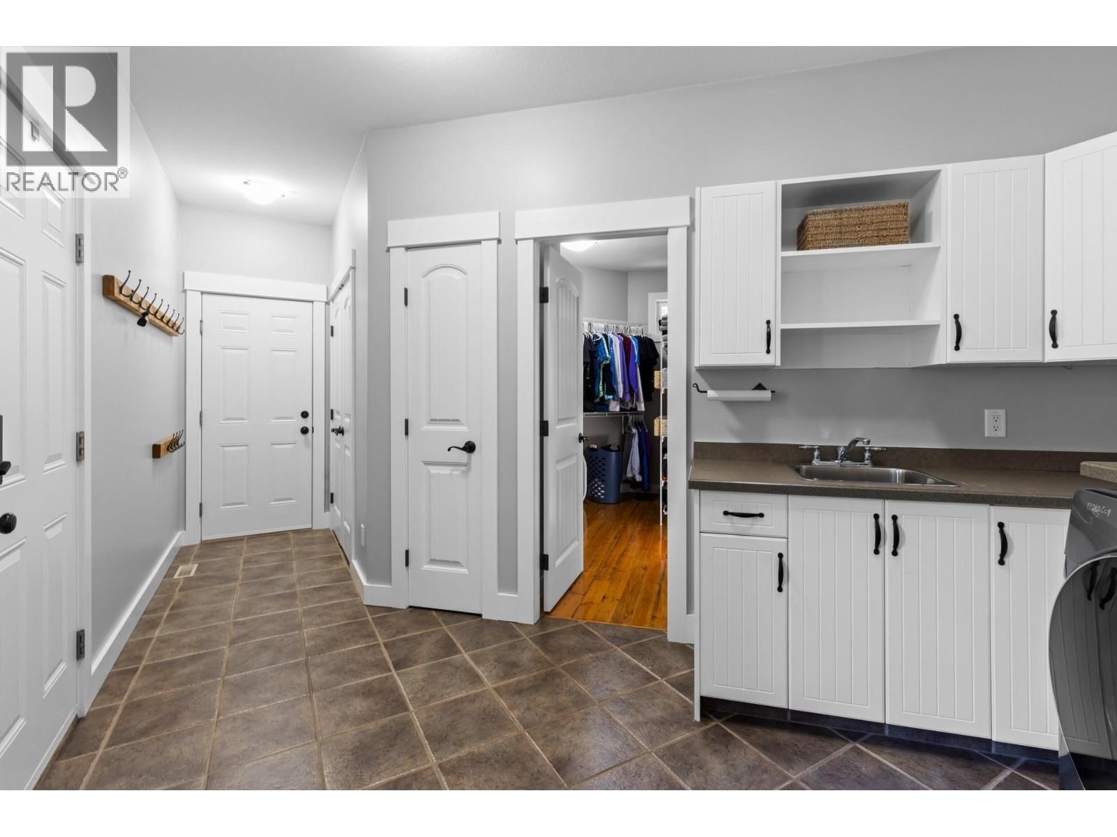 4802 TREPANIER ROAD Image 38