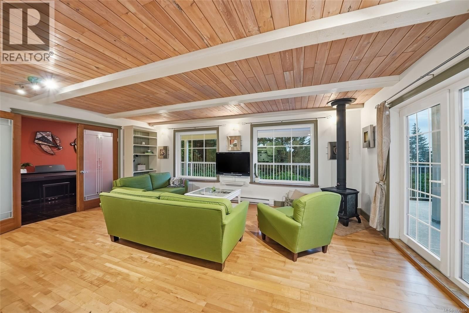 1973 Harlequin Crescent property photo