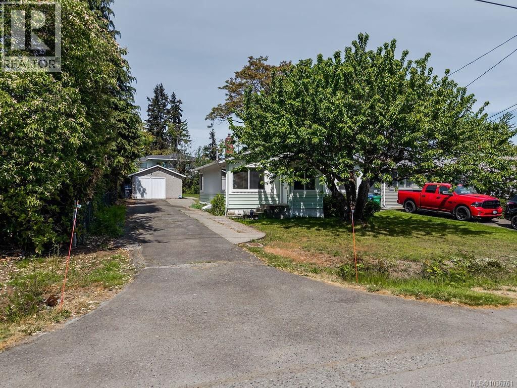 880 Eberts Street property photo