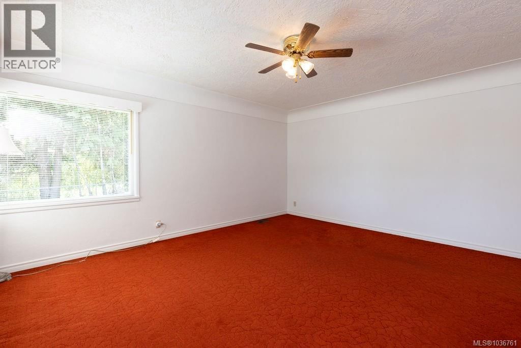 880 Eberts Street property photo