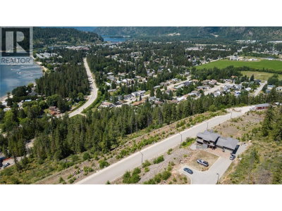 262 Bayview Drive | Sicamous British Columbia | Slide Image Thirteen