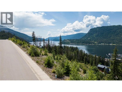 262 Bayview Drive | Sicamous British Columbia | Slide Image Nine