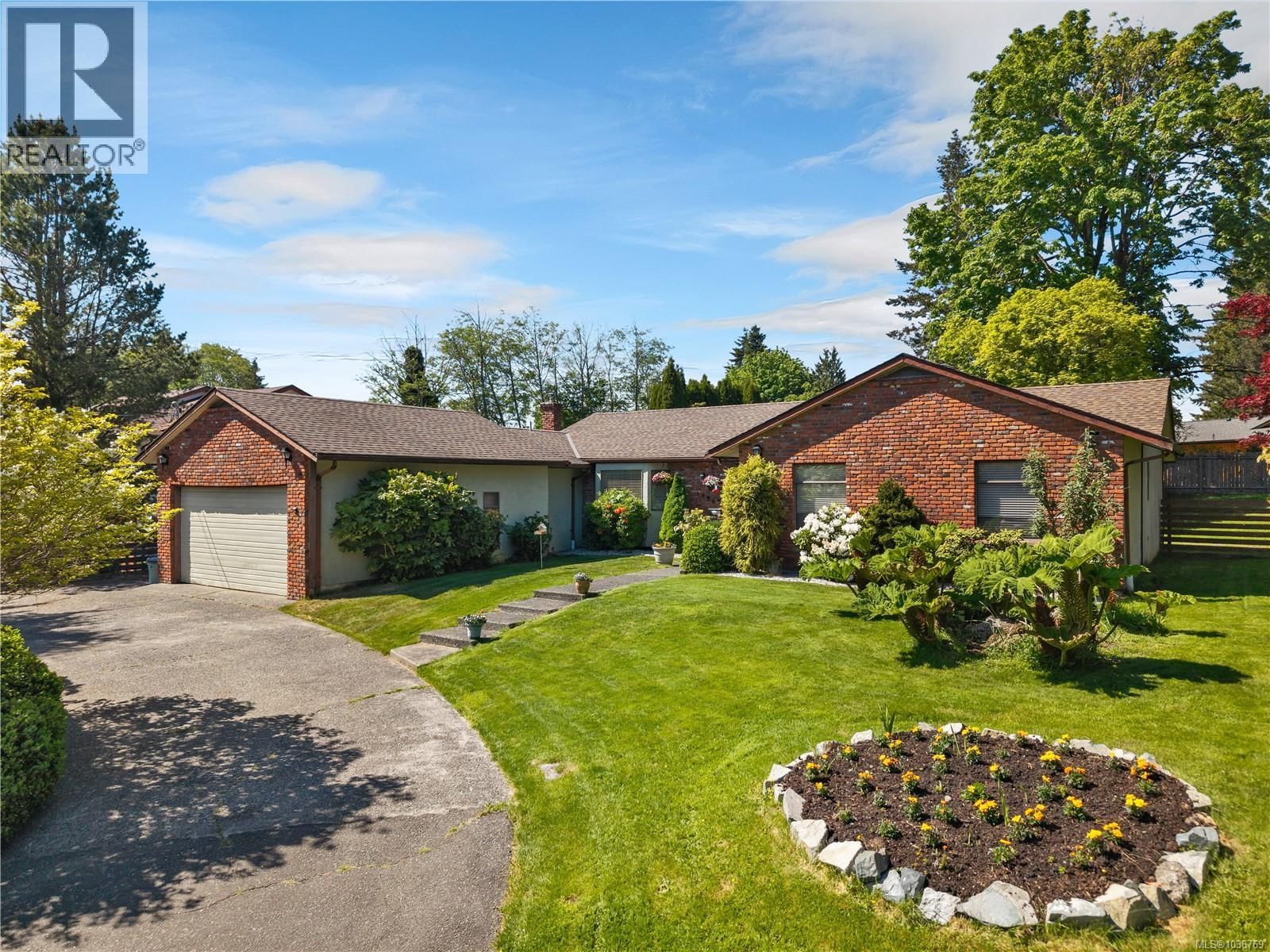 1930 Gillian Place