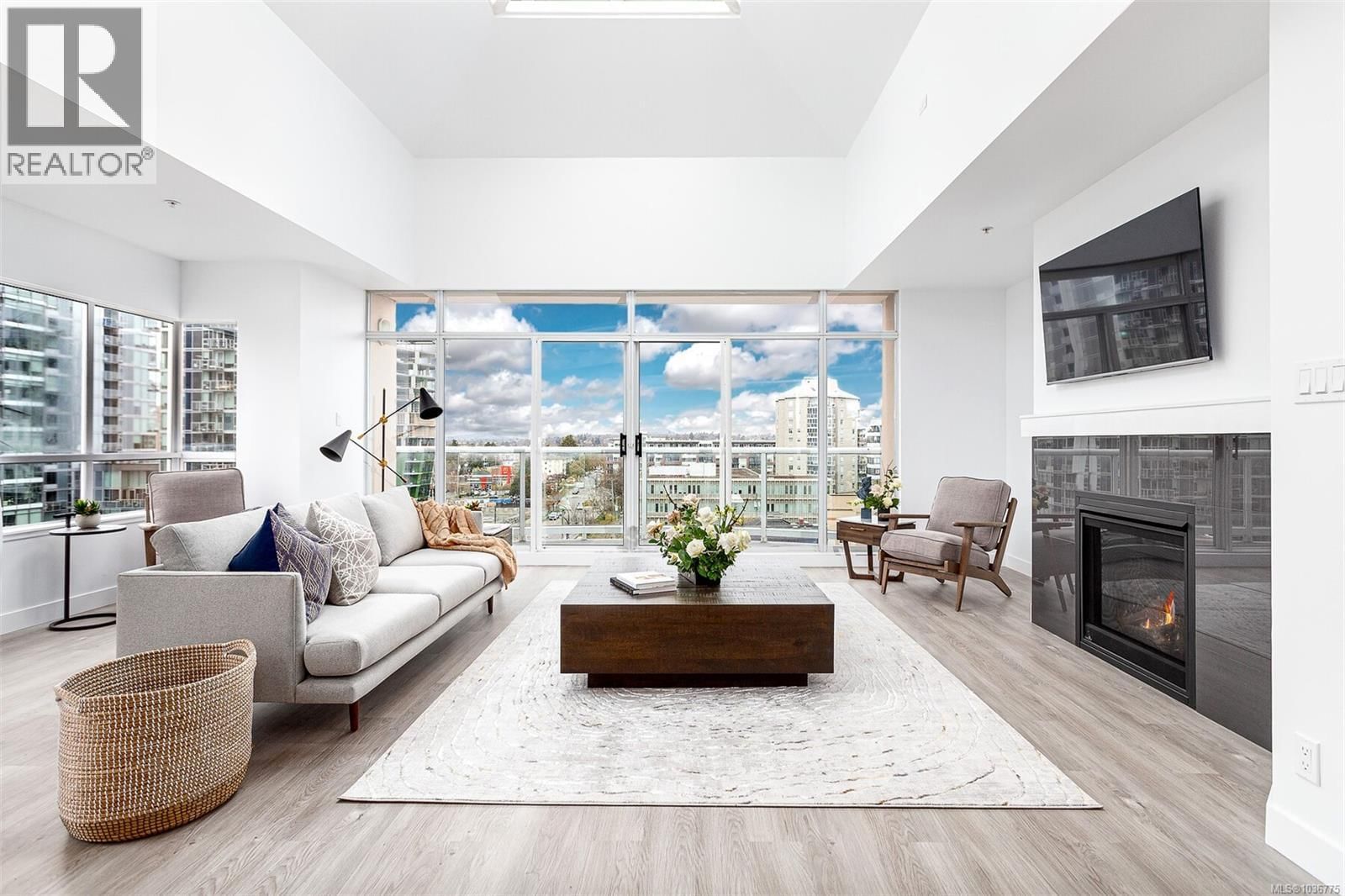 1010 View Street, Victoria, British Columbia V8V 4Y3