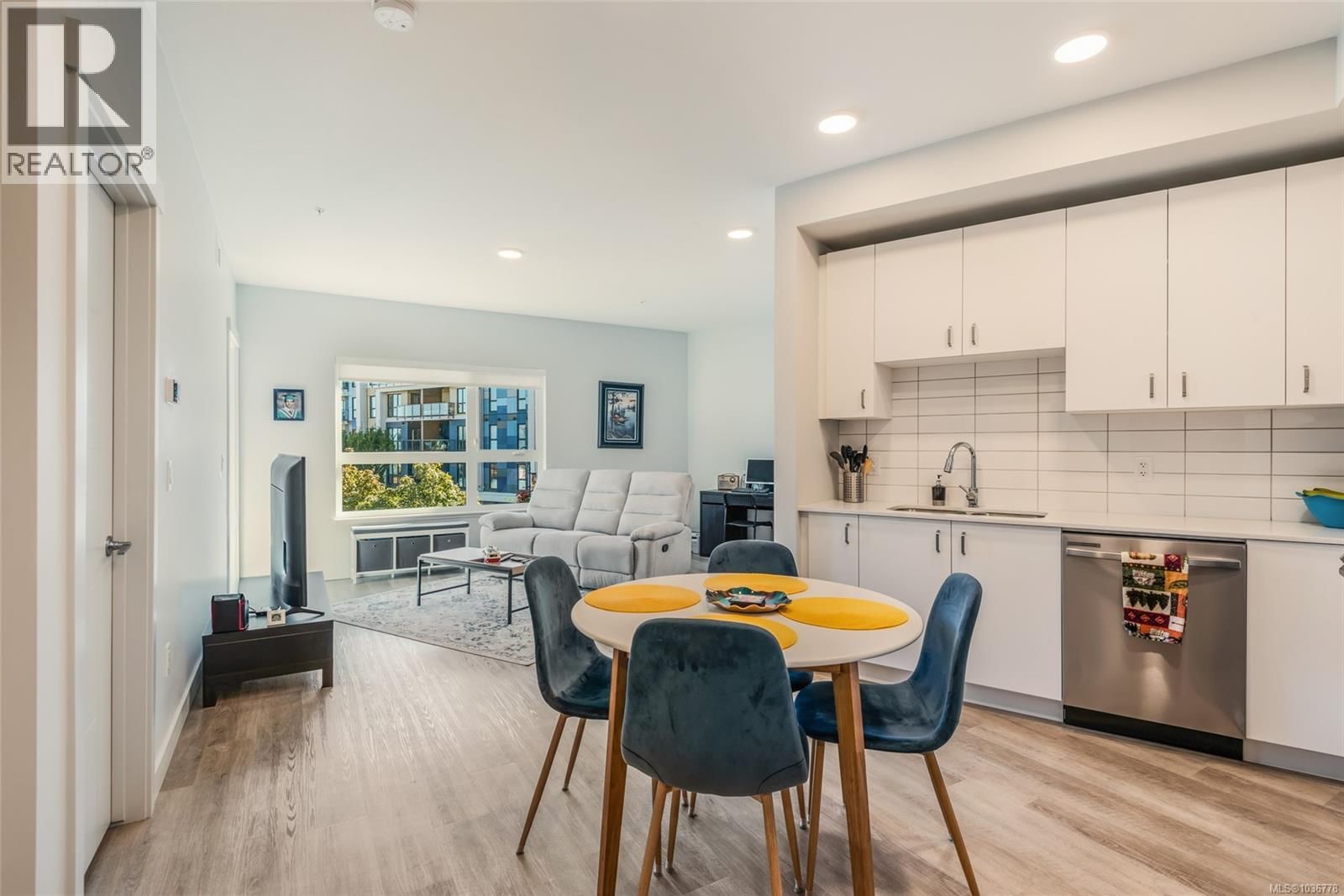 204 164 Alberni Highway property photo