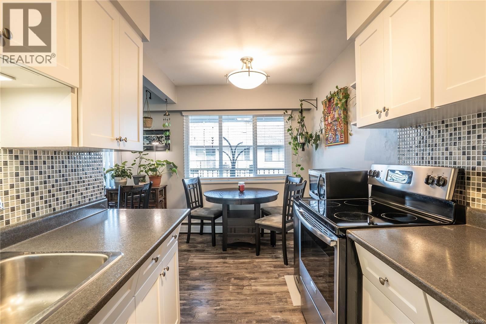 352 Burnside Road