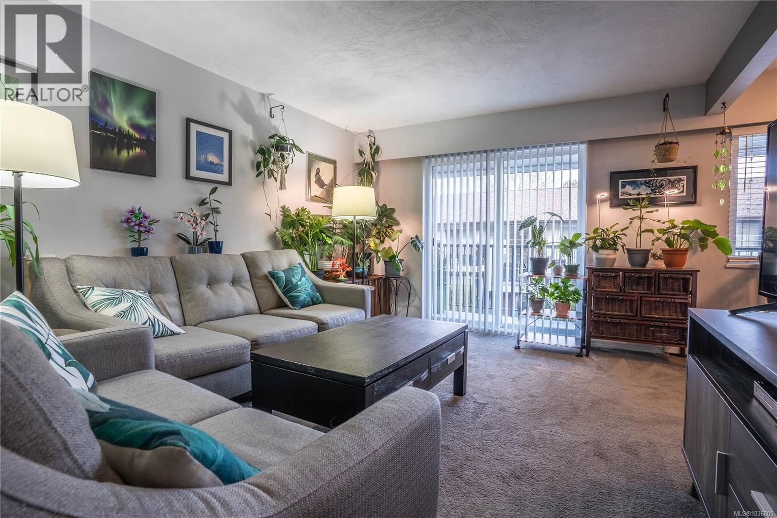 352 Burnside Road property photo