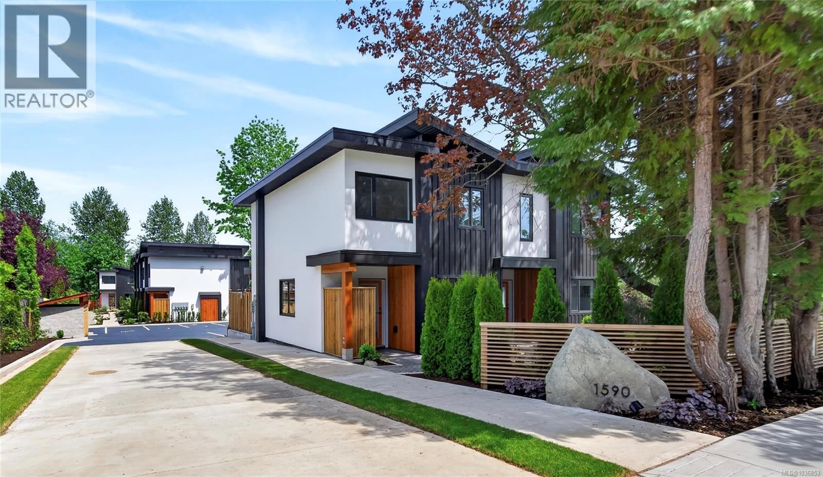 1590 Piercy Avenue, Courtenay, British Columbia V9N 3E9