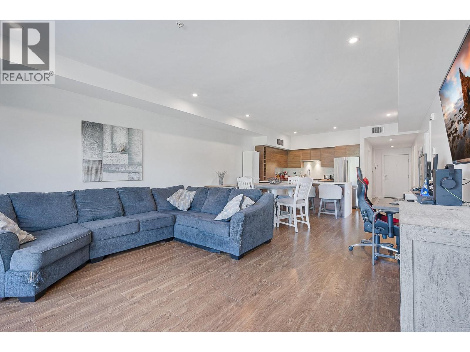 302 - 1925 ENTERPRISE WAY Image 11