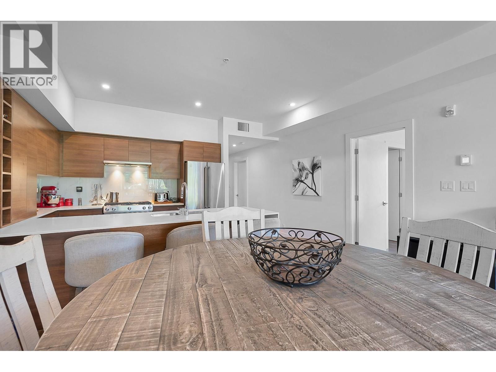 302 - 1925 ENTERPRISE WAY Image 21