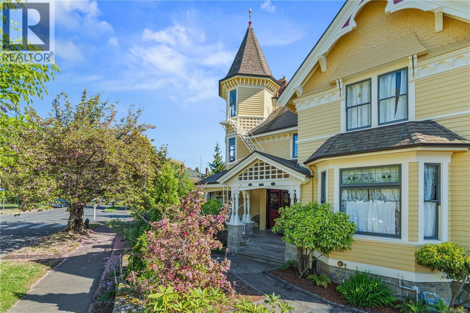 1171 Rockland Avenue property photo