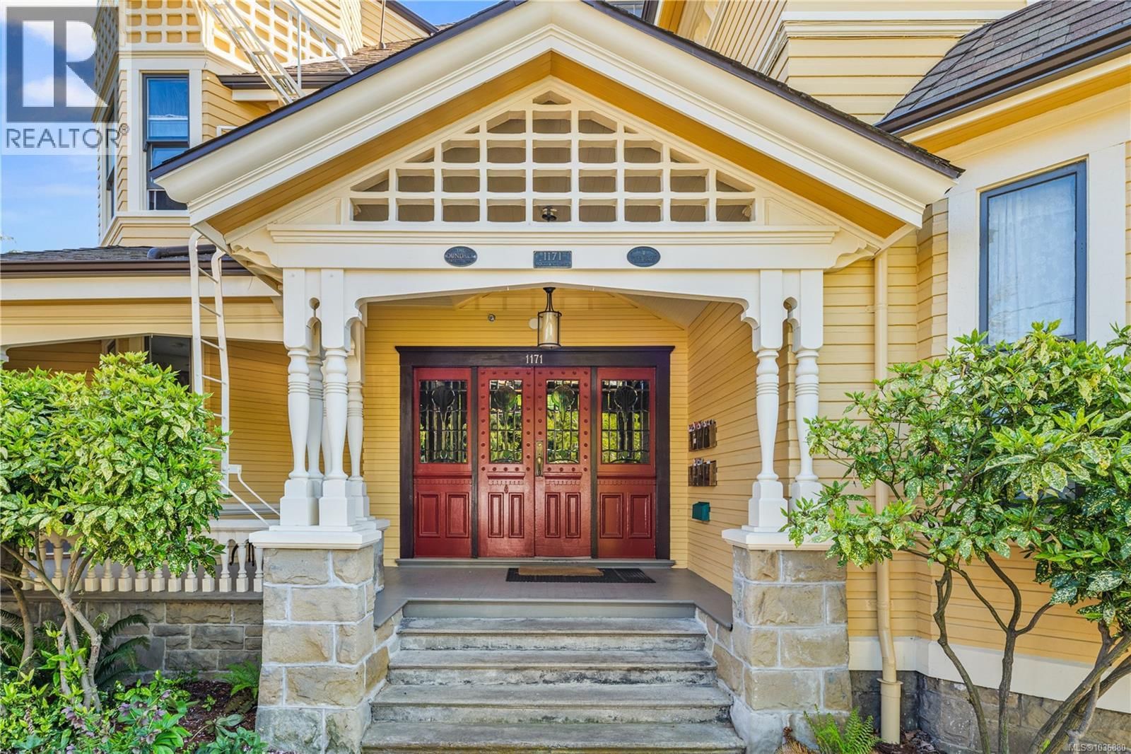 1171 Rockland Avenue property photo