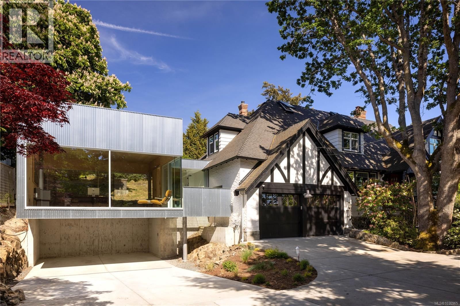 2880 Sea View Road property photo