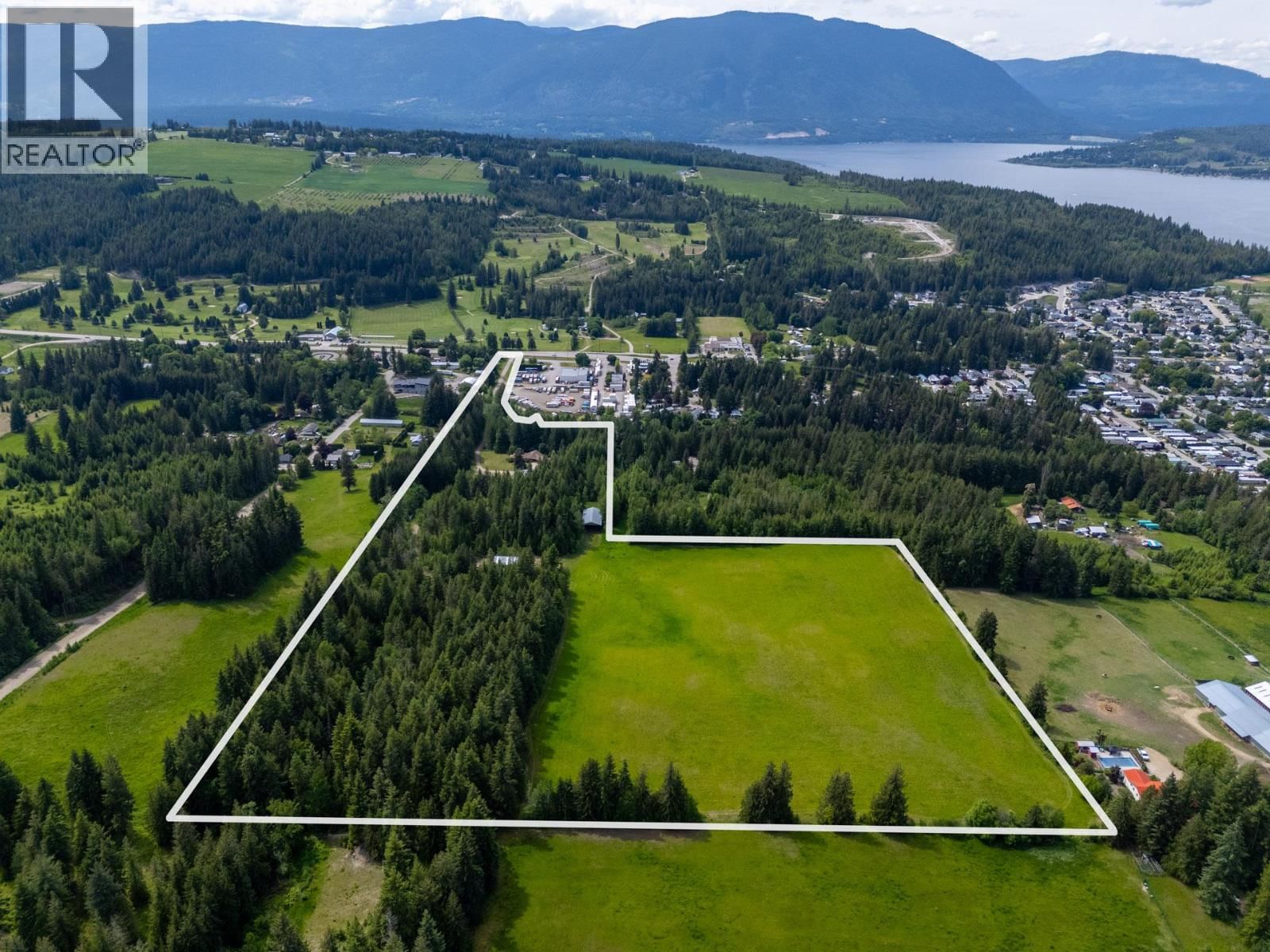 6210 50 Street Northeast, Salmon Arm, British Columbia V1E 3A6