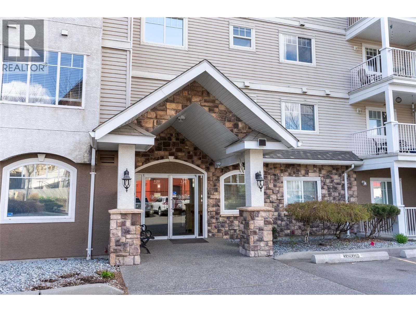 120 VERNON Avenue, Kamloops, British Columbia V2B 1L6