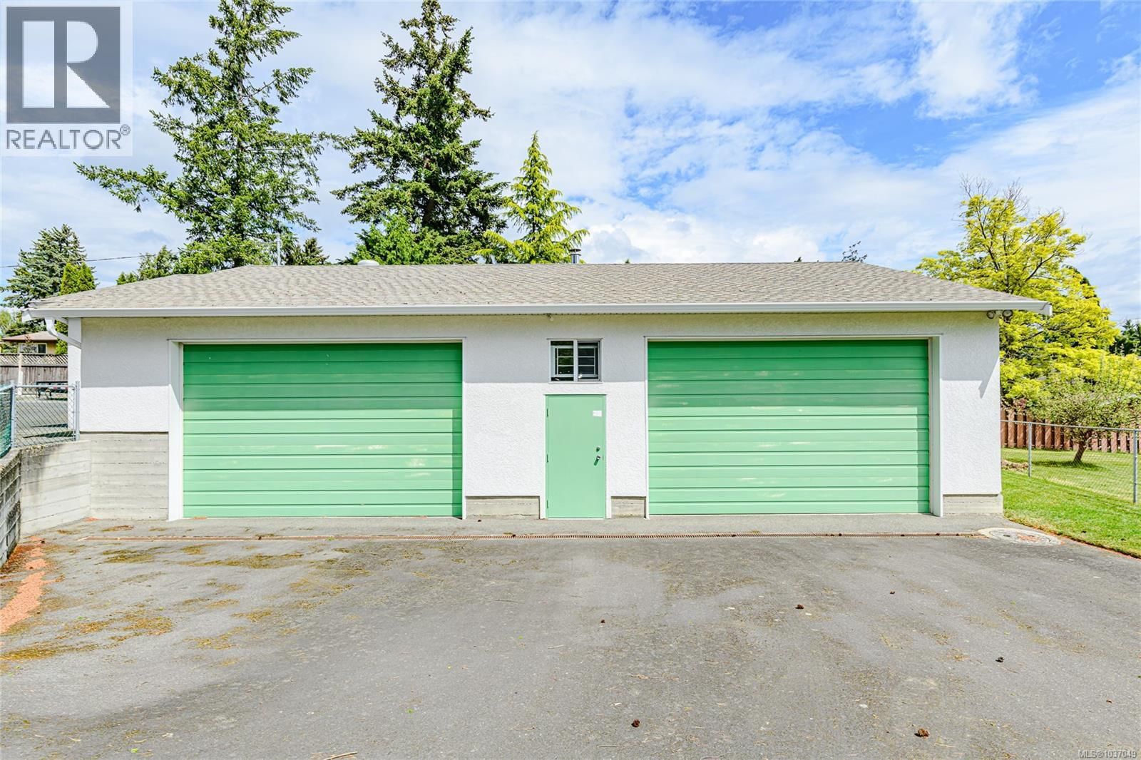 3785 Raymond Street property photo