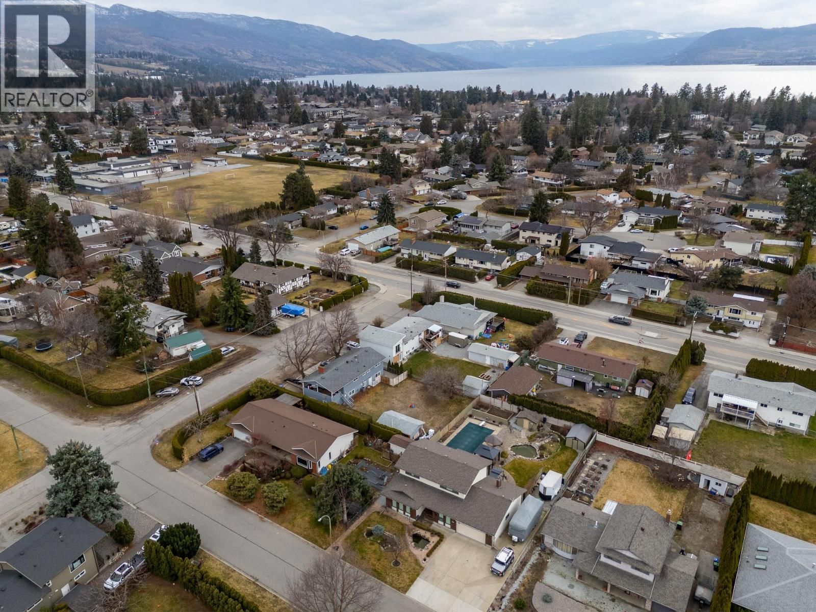 714 YOUNG ROAD Image 57