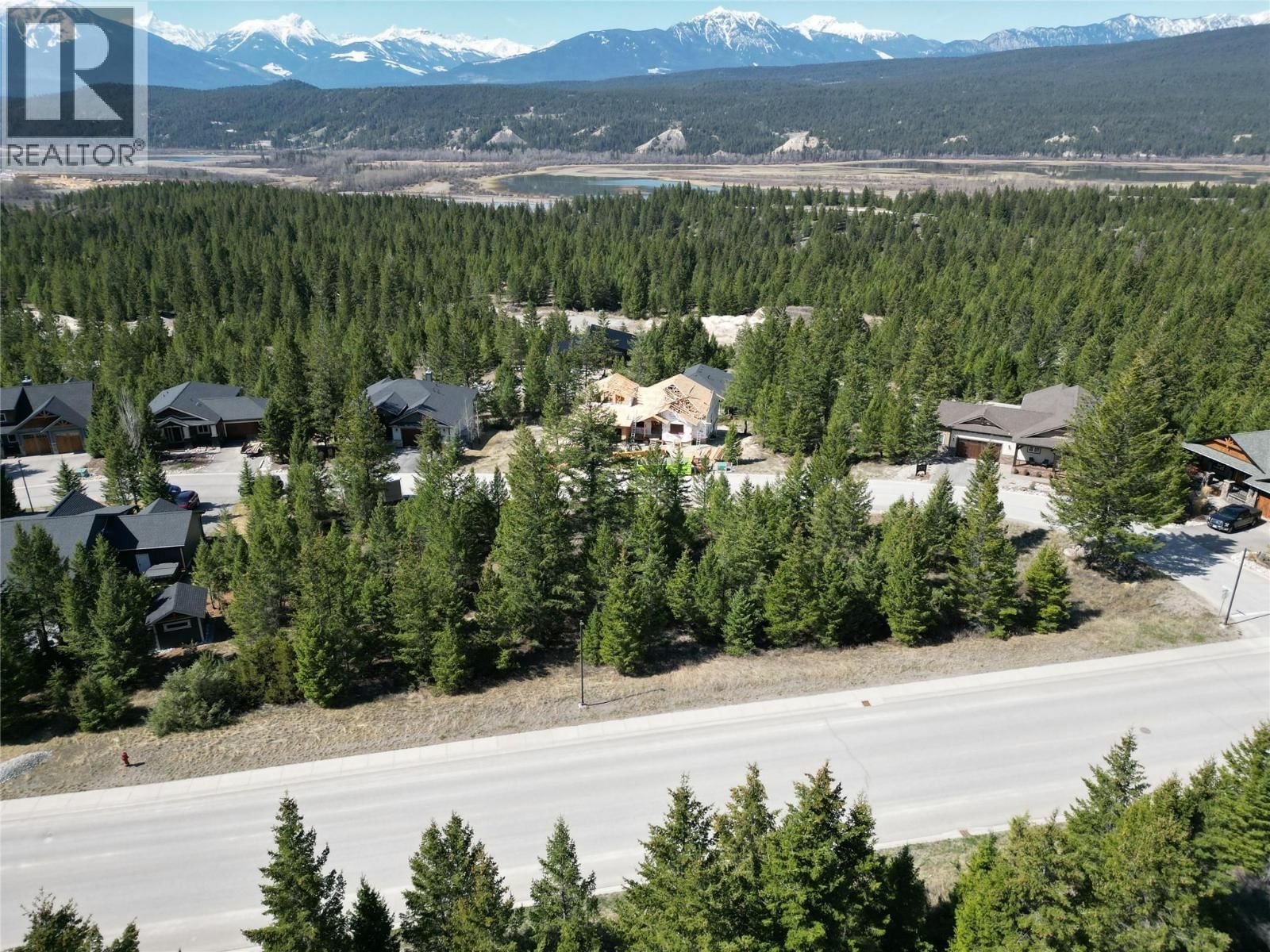 7050 ELK RIDGE Road, Radium Hot Springs, British Columbia V0A 1M0