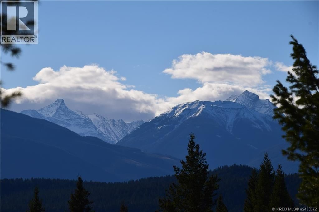 7070 WHITE TAIL Lane, Radium Hot Springs, British Columbia V0A 1M0