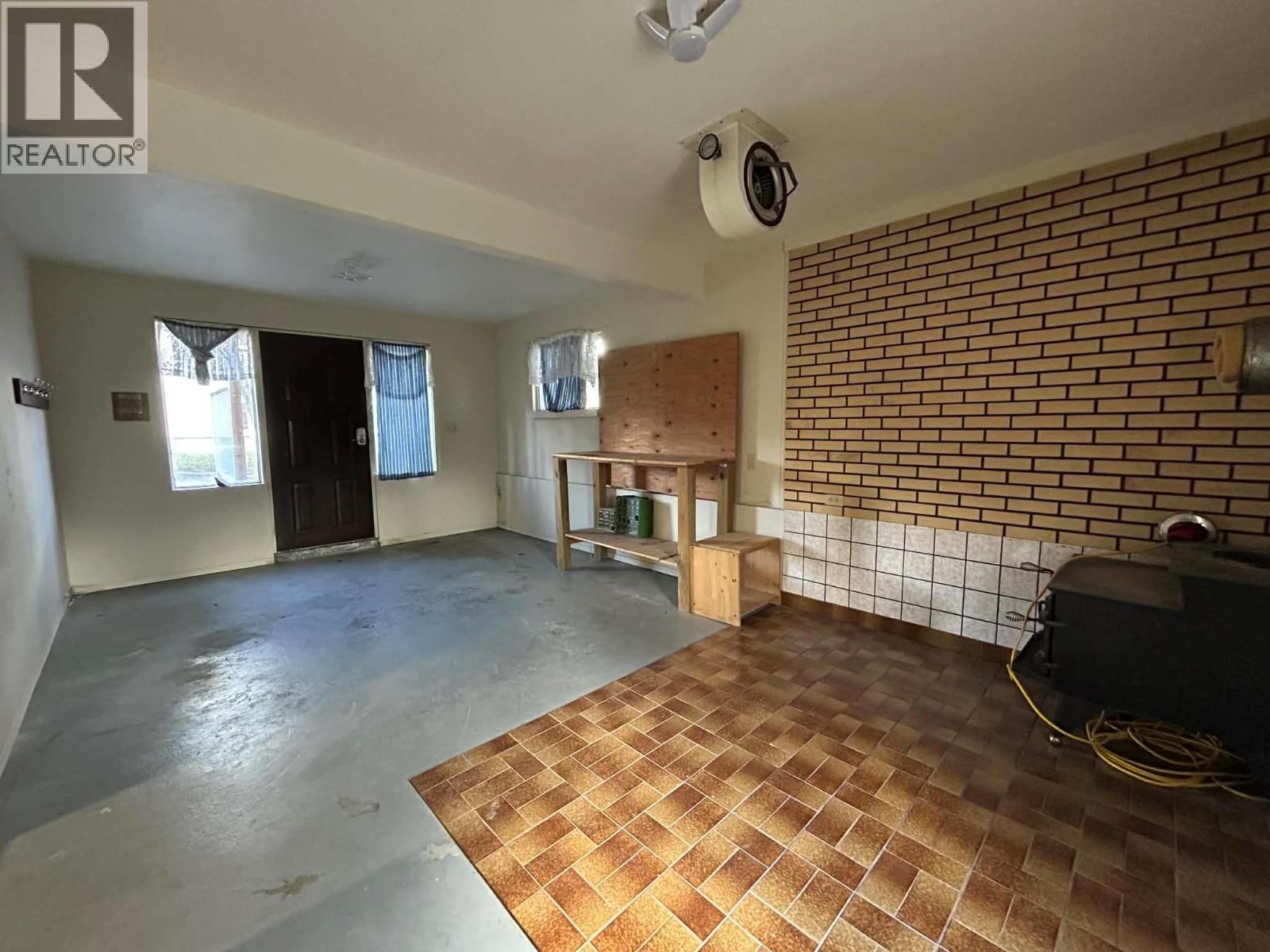 7083 DONALDSON DRIVE Image 19