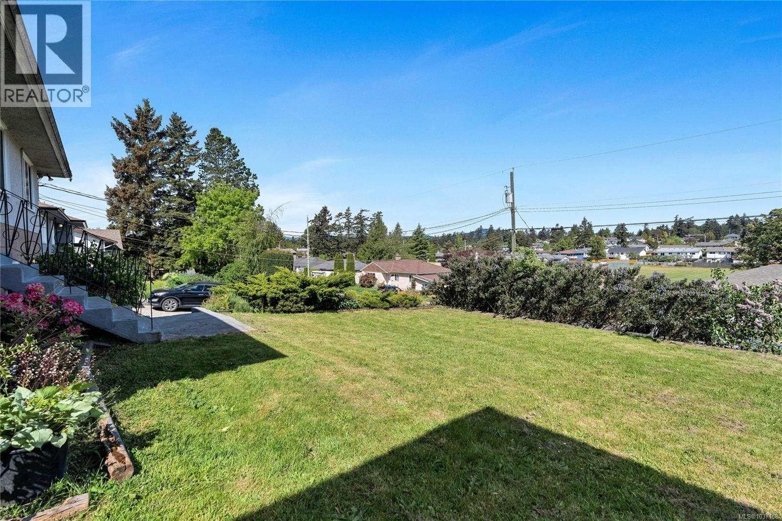 565 Baker Street property photo