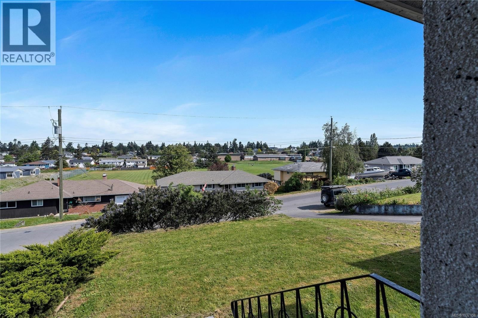 565 Baker Street property photo