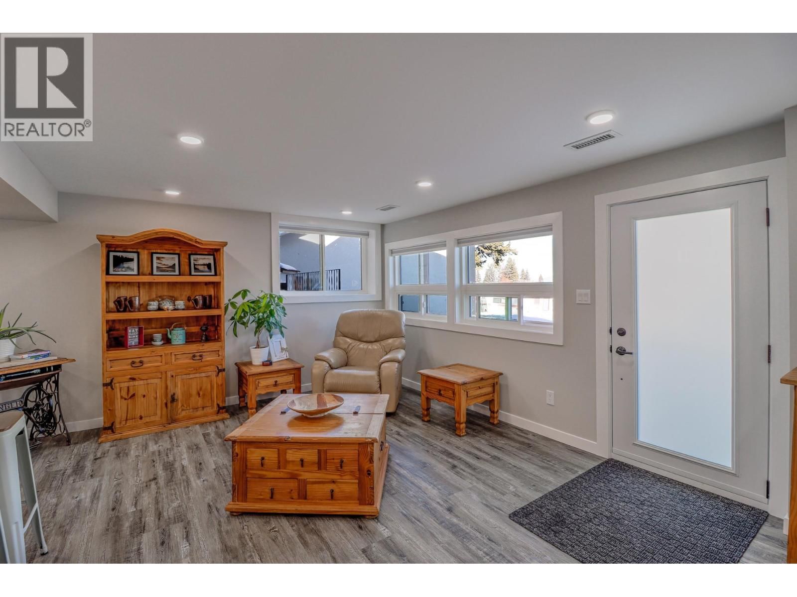 1405 2A AVENUE SOUTH Image 22